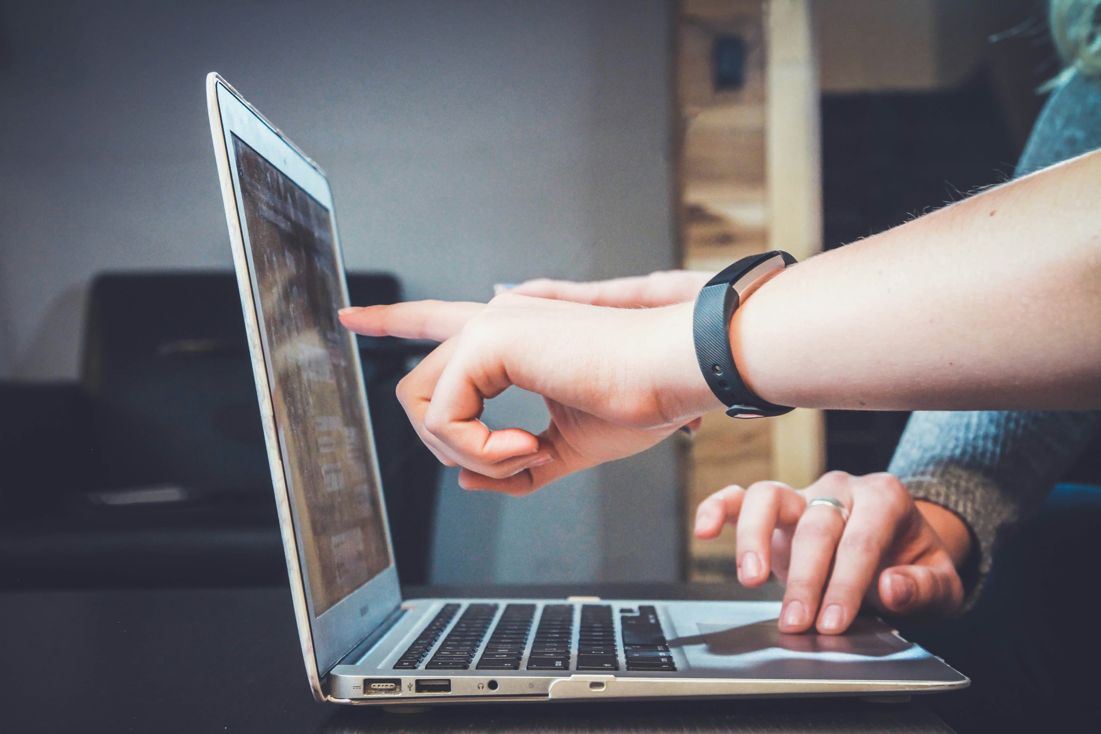 Cover Image for The Visa Clock: Why Browser Automation Gets International Students Hired in the Midwest
